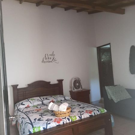 Hostal Jose Navarro Guadalupe Eksteriør billede